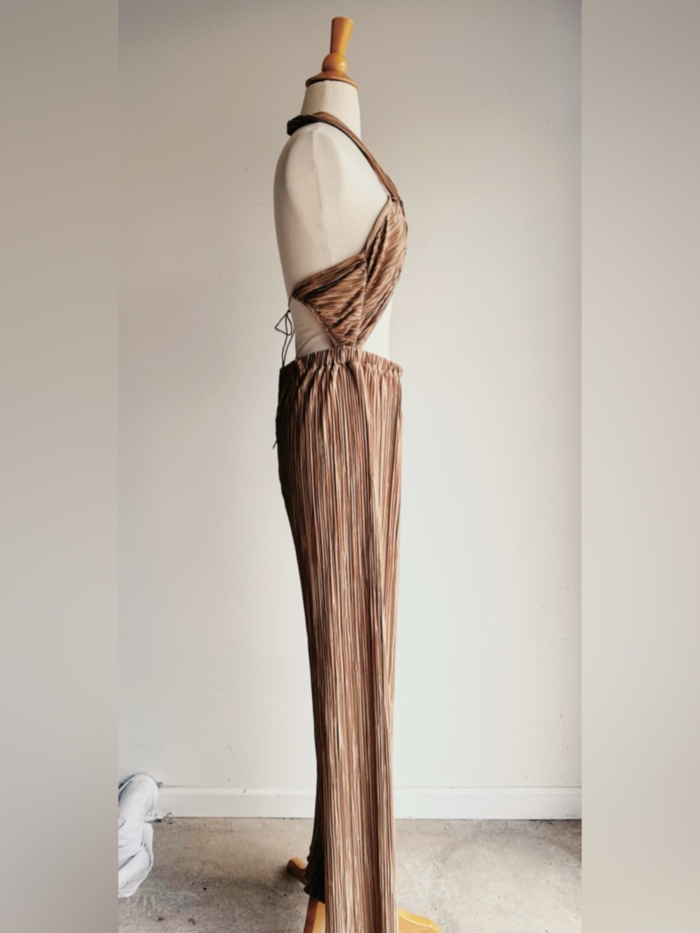 LPA Baina Pleated Halter Cutout Jumpsuit Tan Size M - Picture 6 of 8